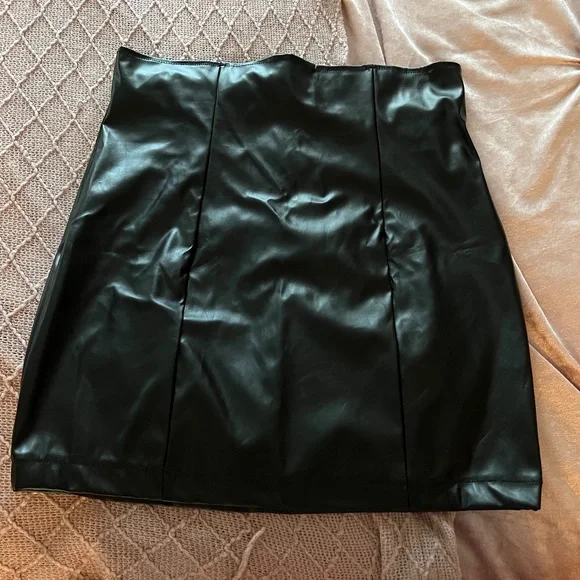 Faux Leather Skirt - Picture 7 of 9